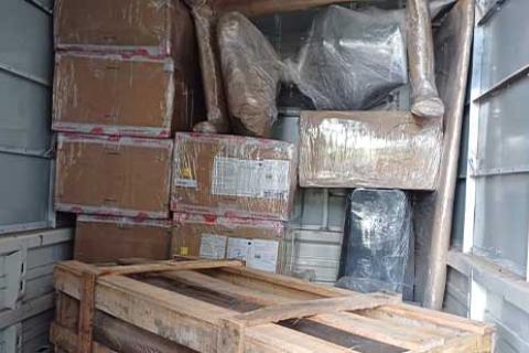 Smart Choice Packers Movers Loading