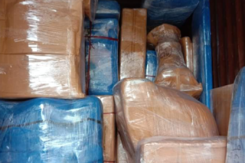 South-north-packers-and-movers-loading