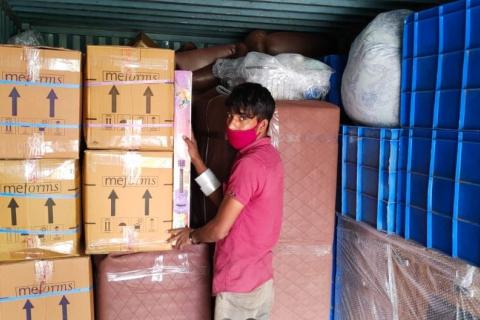 Sri-Laxmi-cargo-packers-and-movers-loading