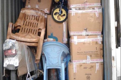 Sri-hari-packers-movers-loading-1
