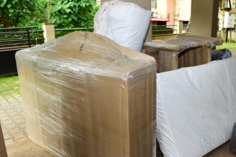 Sri-mookambika-packers-and-movers-packing1