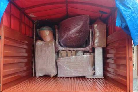 Stairis Parivahan Relocation Loading