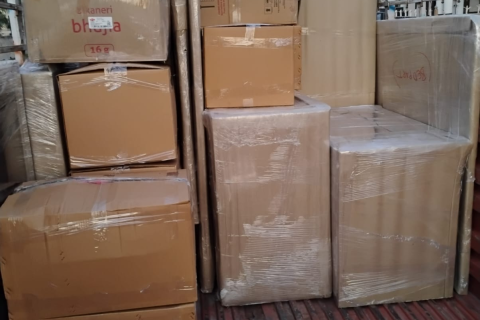 Starway-International-Packers-and-Movers-loading