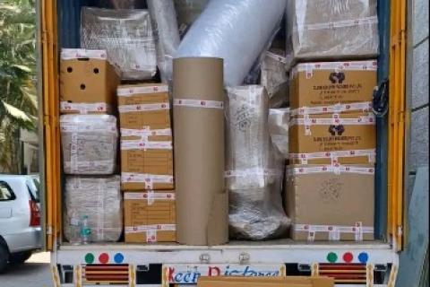 Swati-packers-and-movers-loading