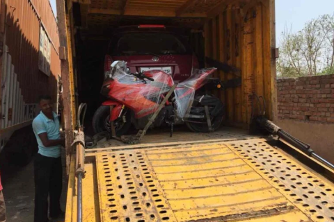 Tanuja-packers-and-movers-car-relocation