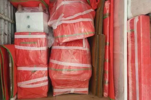 The-world-move-packers-loading