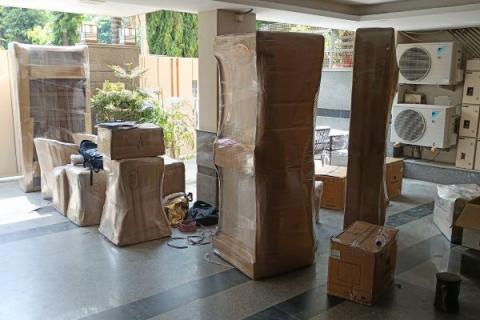 Universal-packers-movers-home-relocation