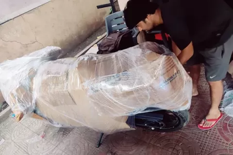 Urban-clap-packers-and-movers-bike-packing
