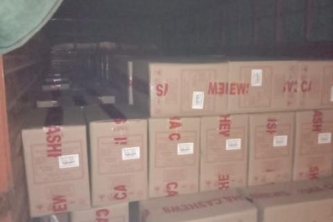V-Star-cargo-movers-loading