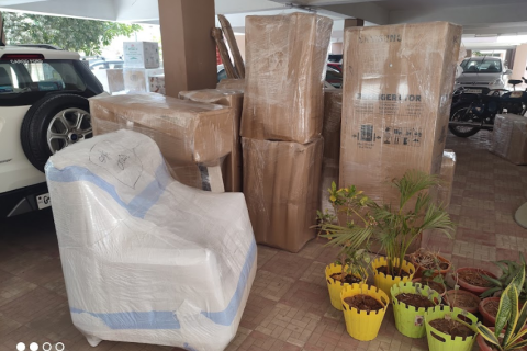 Vinayaka-cargo-packers-and-movers-household-relocation