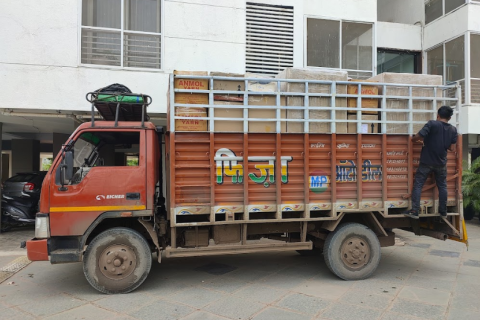 Vinayaka-cargo-packers-and-movers-transport-service
