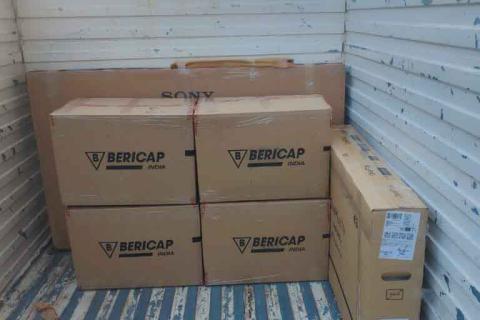 Vinayaka-packers-and-movers-loading