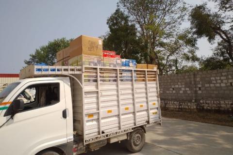 World-cargo-packers-and-movers-loading