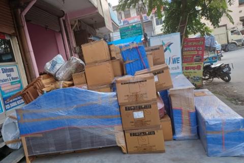 Yadav-Transport-packers-and-movers-household-shifting