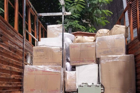 aditi-packers-and-movers-loading