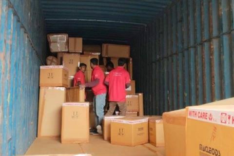 aditya-international-packers-and-movers-loading