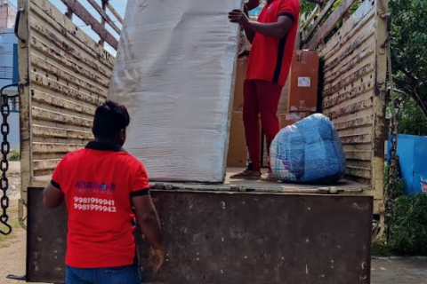 atulya-gati-packers-and-movers-loading
