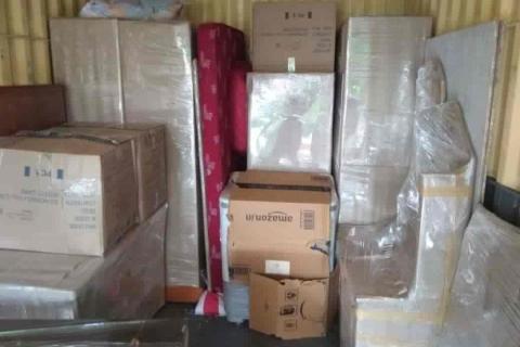 balaji-packers-and-movers-loading
