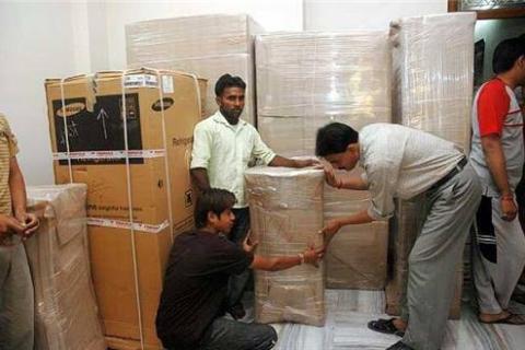 care-home-packers-movers-packing