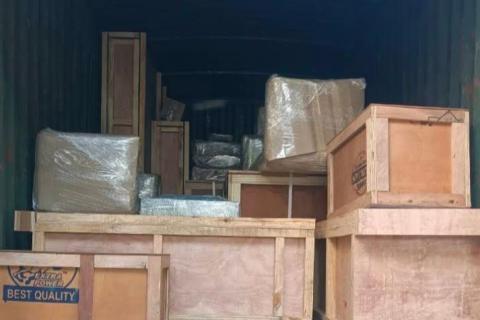 city-packers-and-moving-solutions-loading