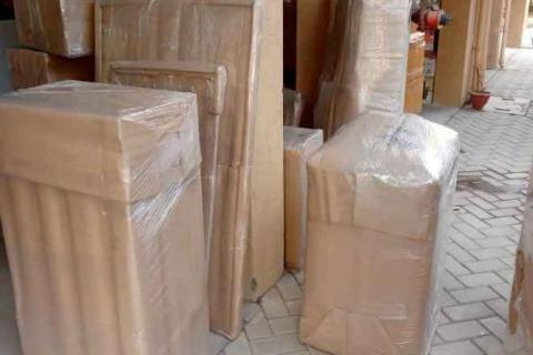 deluxe-cargo-packers-and-movers-household-packing