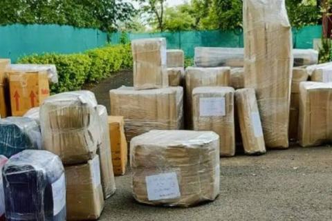 deluxe-cargo-packers-and-movers-packaging-1