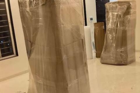 deluxe-cargo-packers-and-movers-packaging