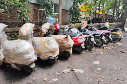 e-city-packers-and-movers-bike-shifting