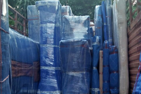 e-city-packers-and-movers-loading