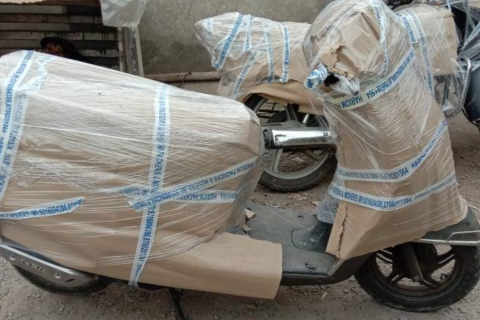 hari-om-packers-and-movers-bike-shifting