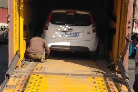 hari-om-packers-and-movers-car-transport