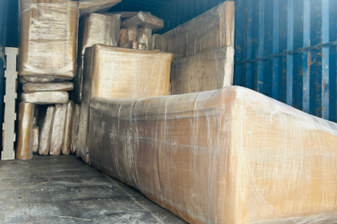 india-packers-and-movers-loading