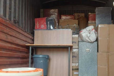 mountain-packers-and-movers-loading