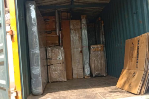 ronak-cargo-packers-and-movers-loading-2