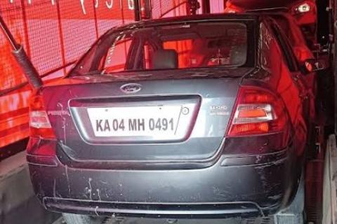 safe-expert-packers-and-movers-loading