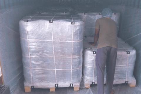 safe-times-packers-and-logistics-loading-1