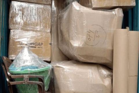 safe-times-packers-and-logistics-loading