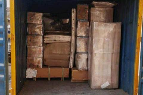 srivari-packers-and-movers-loading