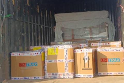 tez-india-cargo-packers-movers-loading