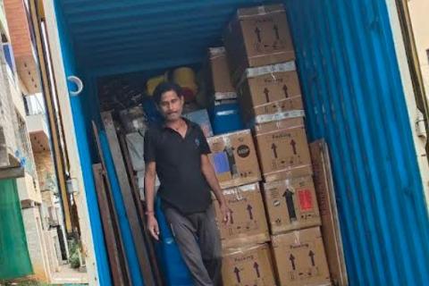 tirupati-packers-loading