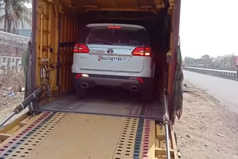 united-packers-and-movers-car-transport