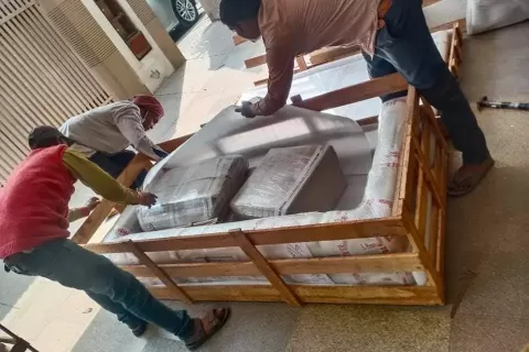 united-packers-and-movers-packing