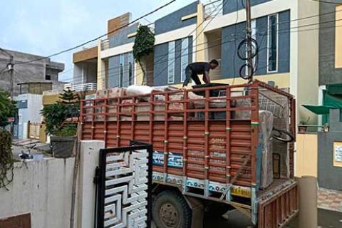 vishal packers movers indore unloading