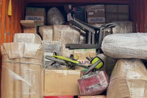 writer-movers-group-loading