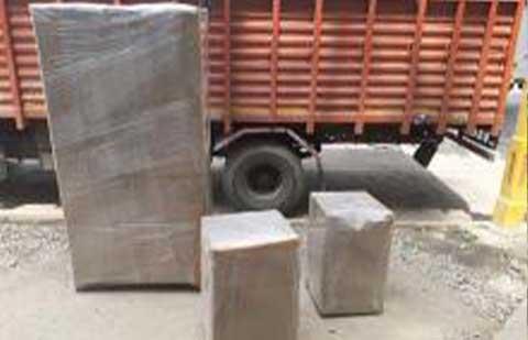 Aswin Packers Movers Unloading