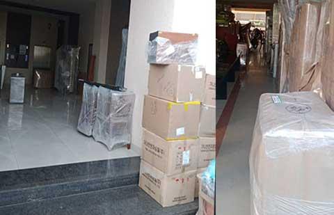 Blue-Fast-Packers-Movers-Unloading.jpg