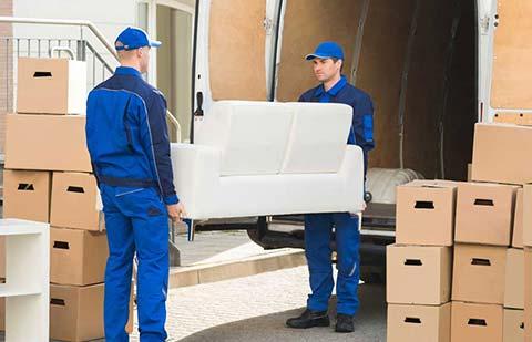 Kushagra-Packers-And-Movers-Loading