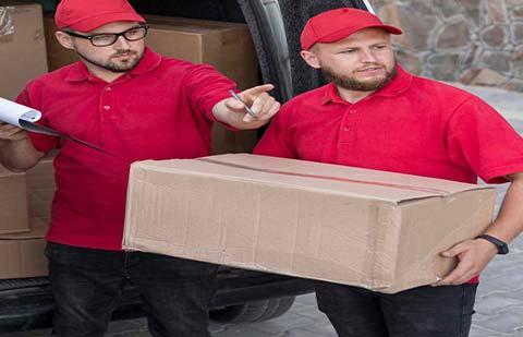 Kushagra-Packers-And-Movers-Unloading