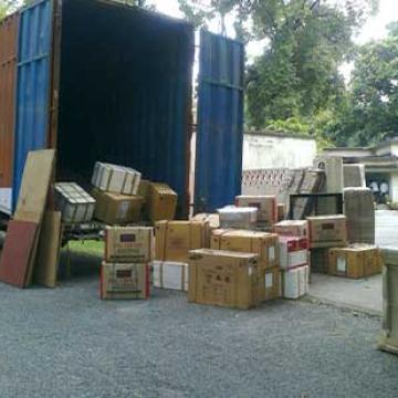 Homeway Packers Movers Unloading