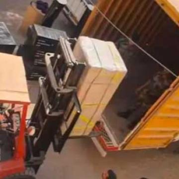 Icon-Relocation-Service-Pune-Loading.jpg